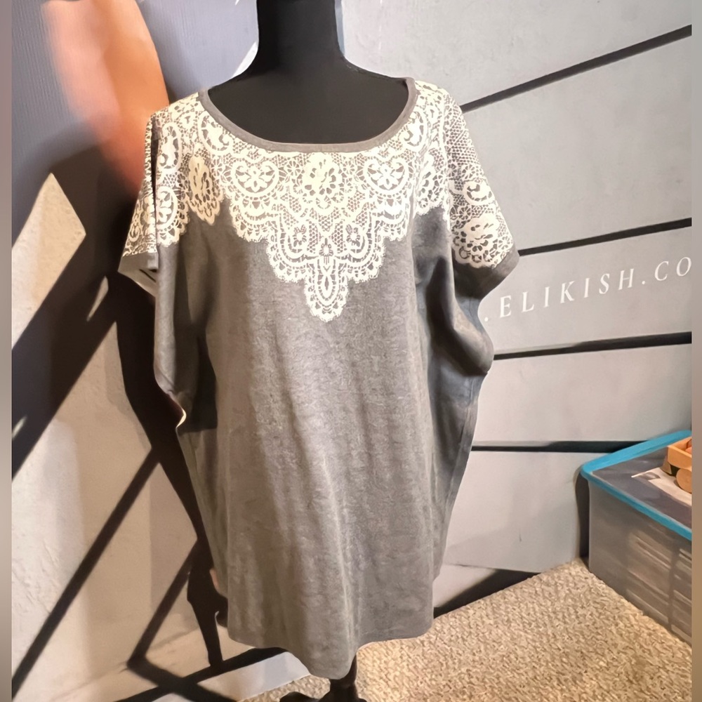 Adrienne Vittadini Sweater Cape